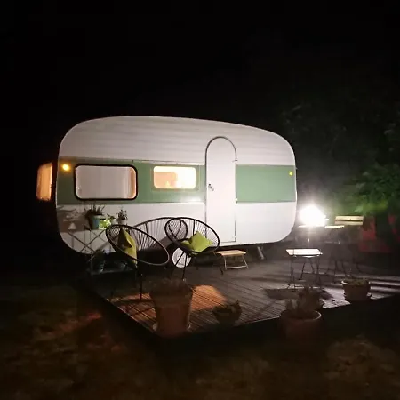 Luxury tent Ma Caravane Dans Les Collines *